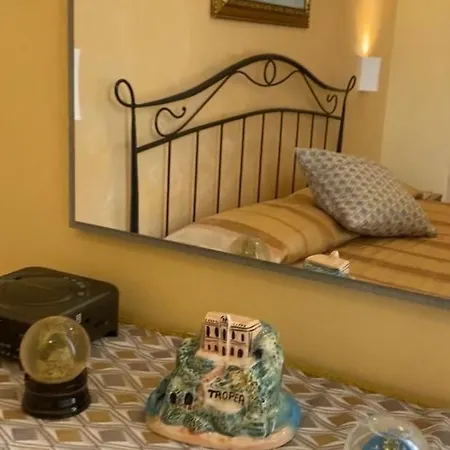 בית נופש Casetta Pinetamare טרופאה