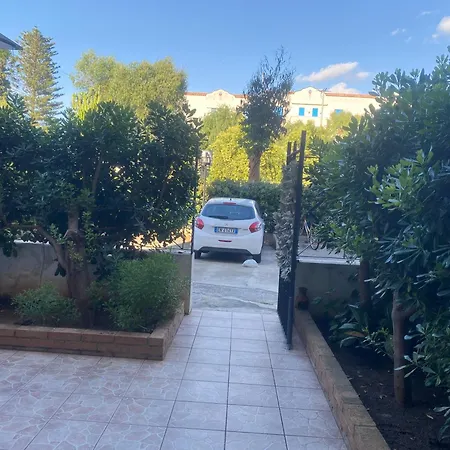 Casetta Pinetamare טרופאה