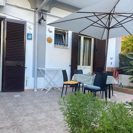 Дом отдыха Casetta Pinetamare *