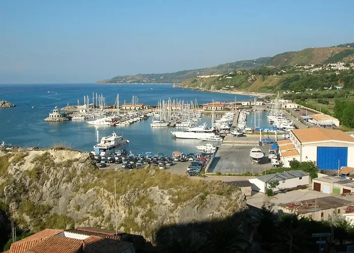 Casetta Pinetamare بيت للعطل تروبيا