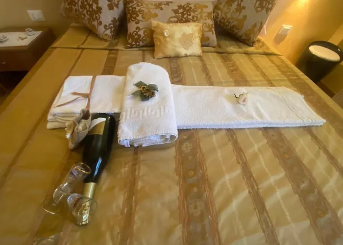 Casetta Pinetamare بيت للعطل