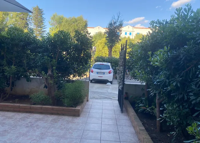 Casetta Pinetamare تروبيا